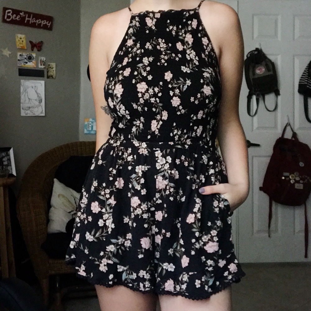 ae floral halter romper 🐝
